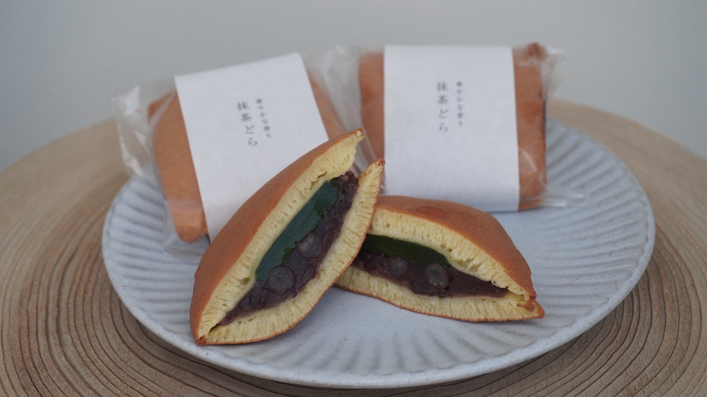 どら焼き専門店　湯ノ塩の最高級抹茶どらが通販・お取り寄せできる。